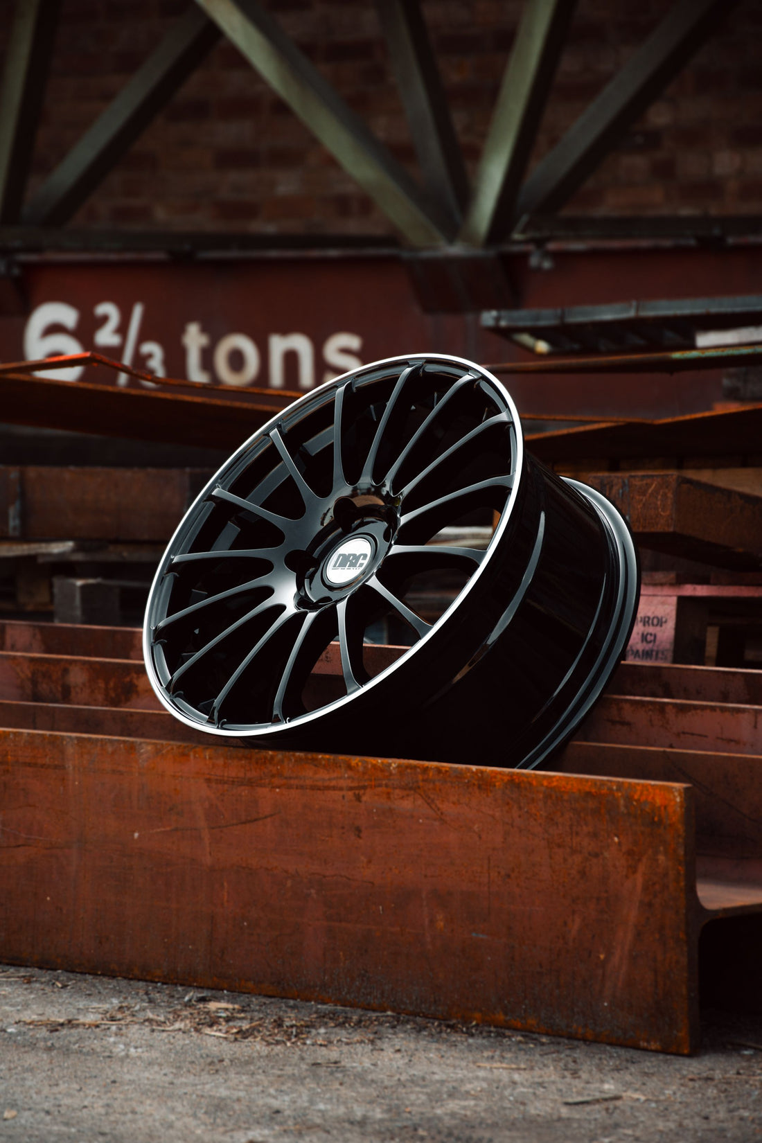 The Rise of Black Alloy Wheels: Why They’re Taking Over the Market